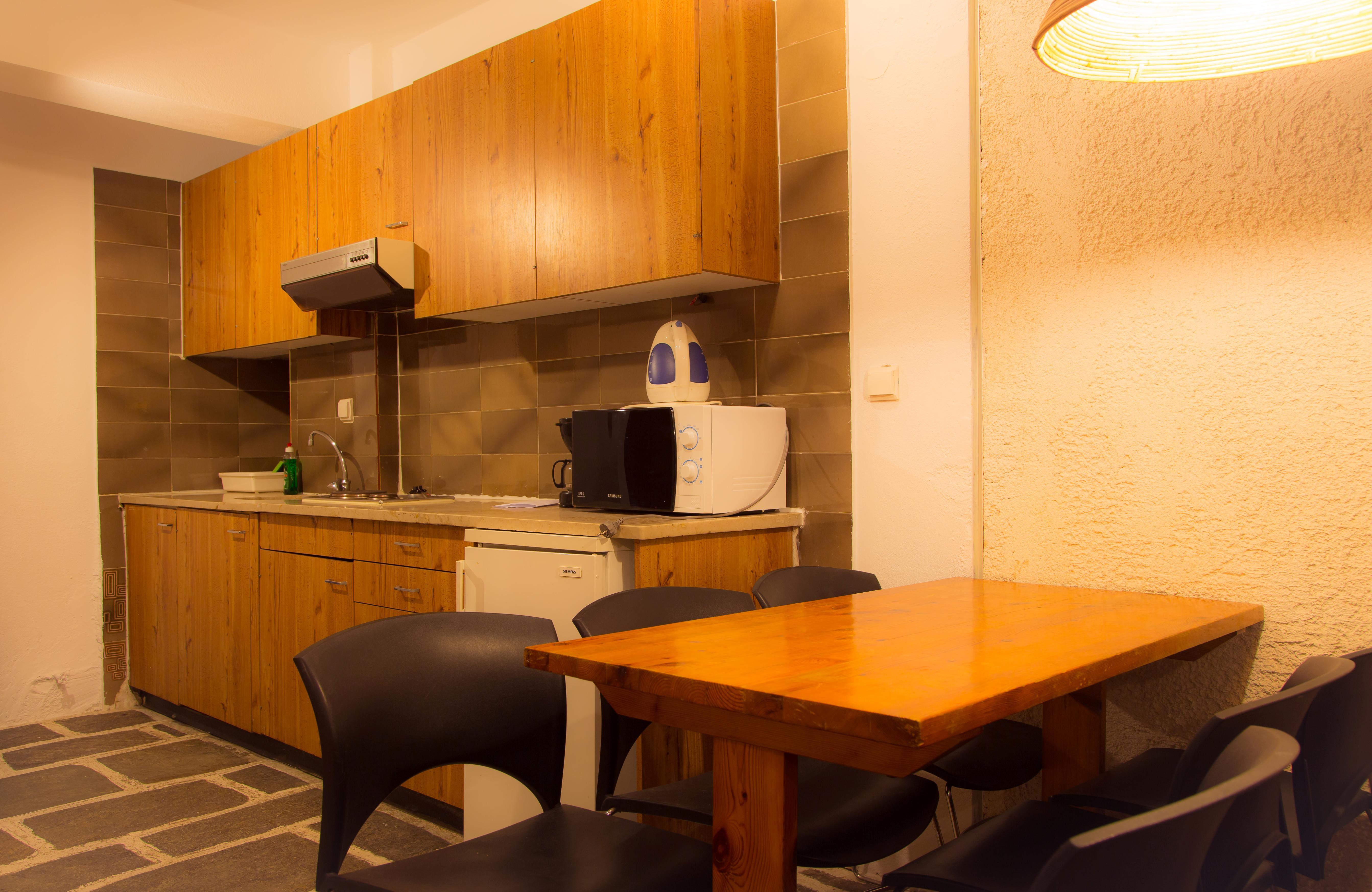 Apollonia Hotel Apartments Варкіза Екстер'єр фото