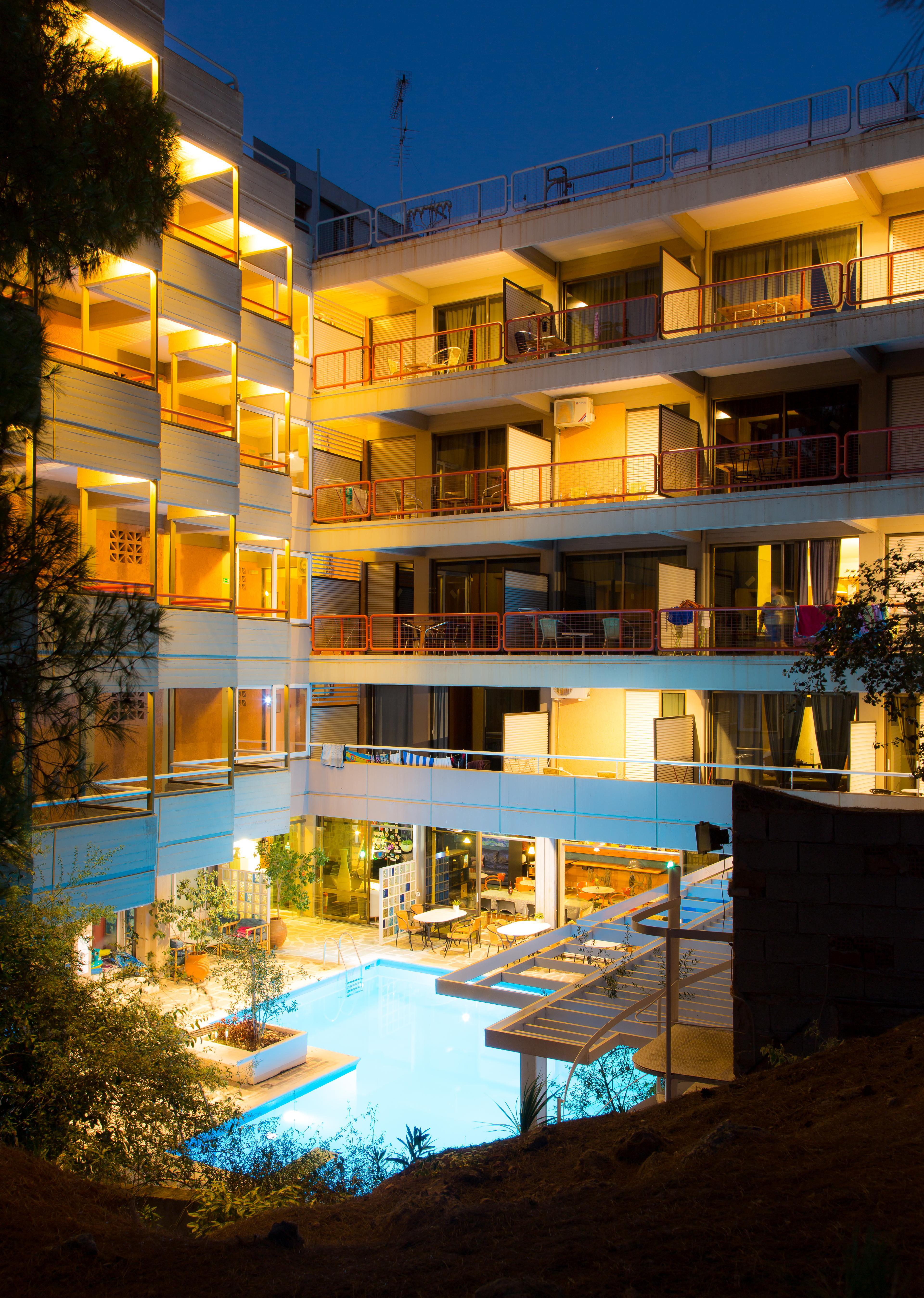 Apollonia Hotel Apartments Варкіза Екстер'єр фото