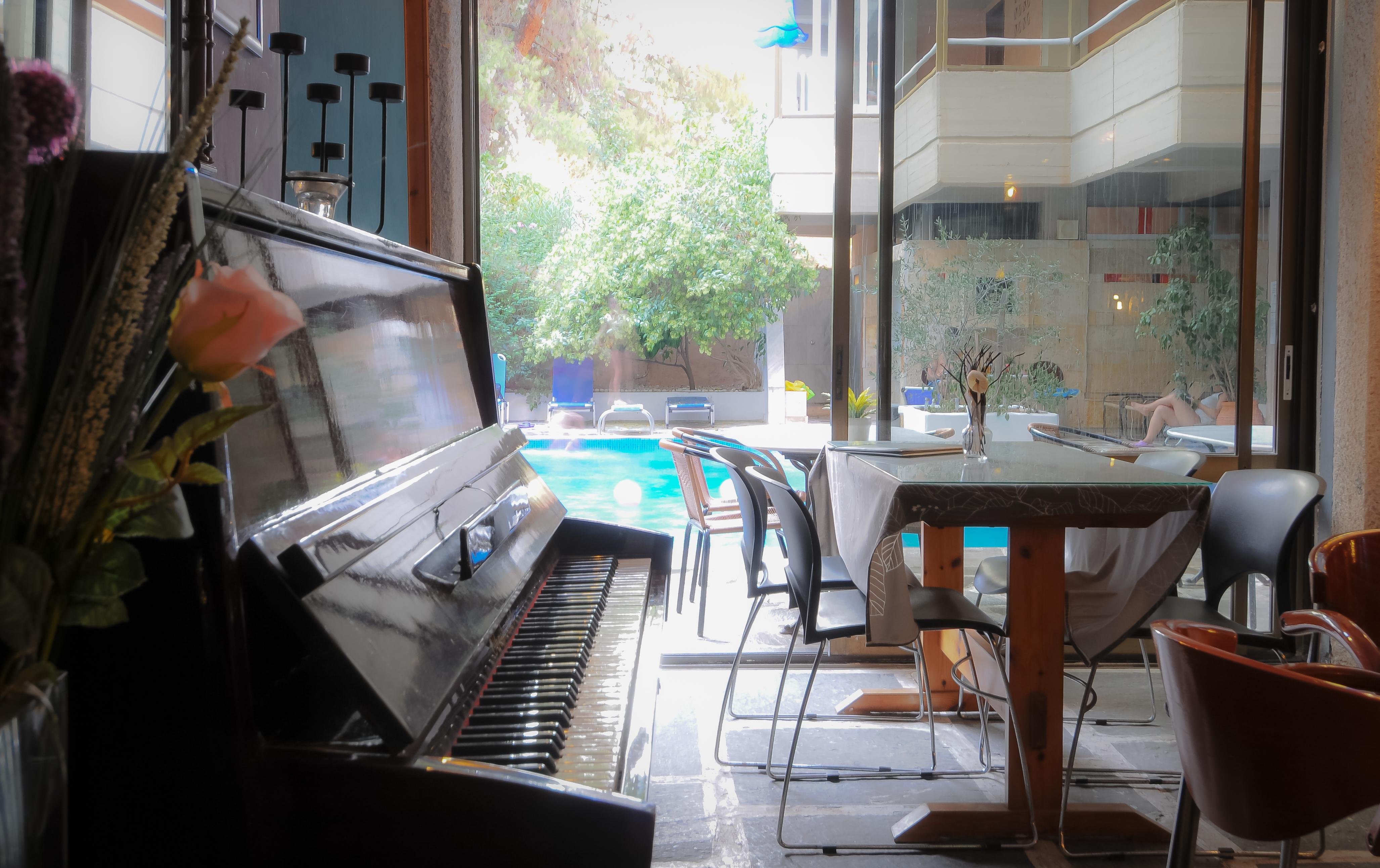Apollonia Hotel Apartments Варкіза Екстер'єр фото